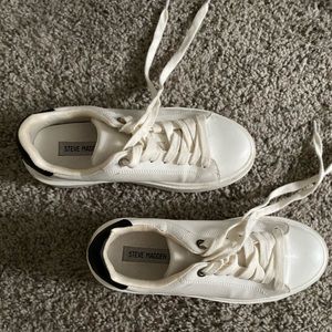 Steve Madden Catcher shoes